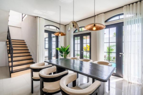 SANUR LUXE 3 br POOL VILLA BATUR SARI